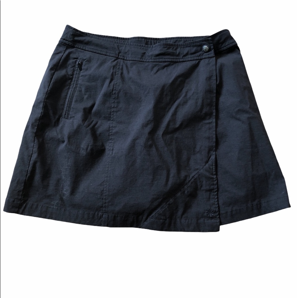 Athleta activity Black Seaside Fold Skirt, Size 8